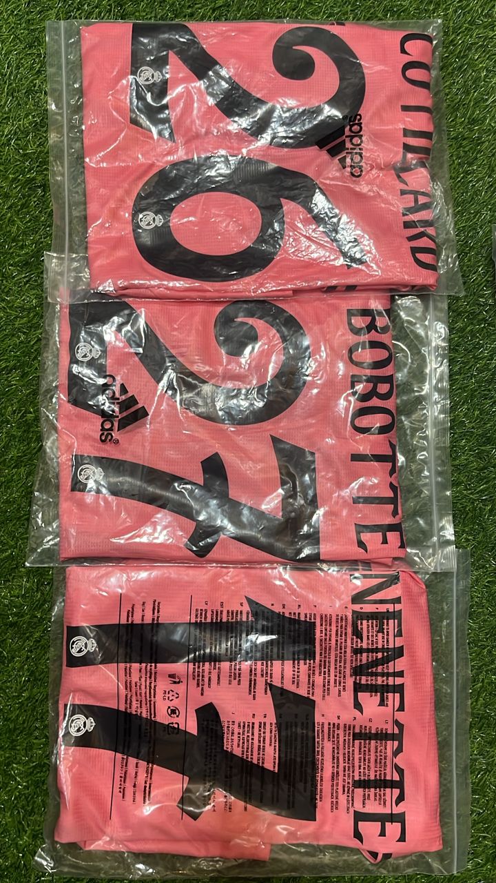 Real Madrid Rose Special Edition Player