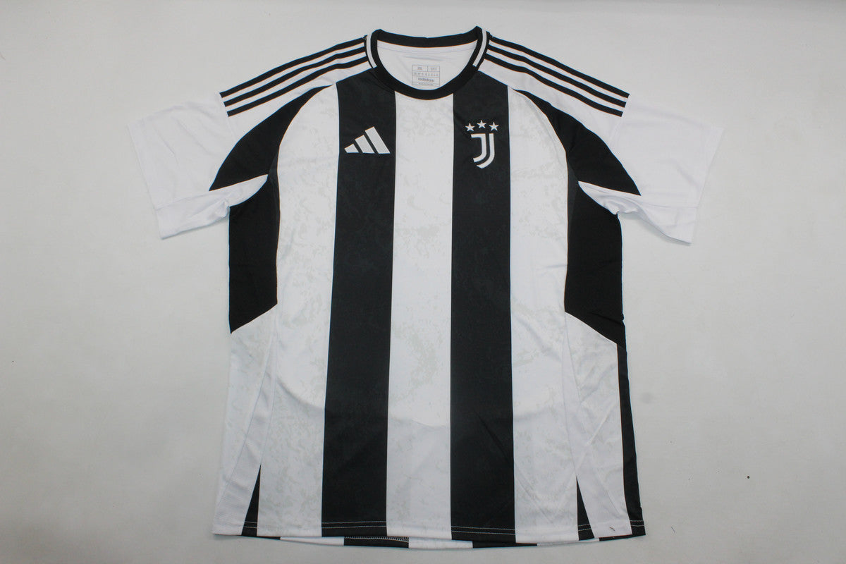 Juventus Home Fans 24/25