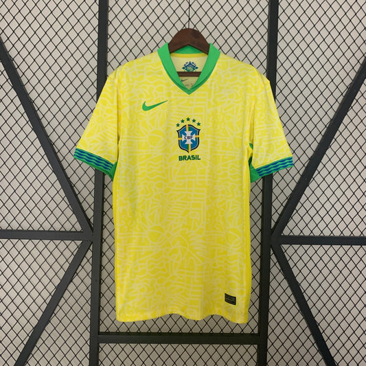 Maillot Bresil porte par Vinicius Jr — maillotdefootmdf.com