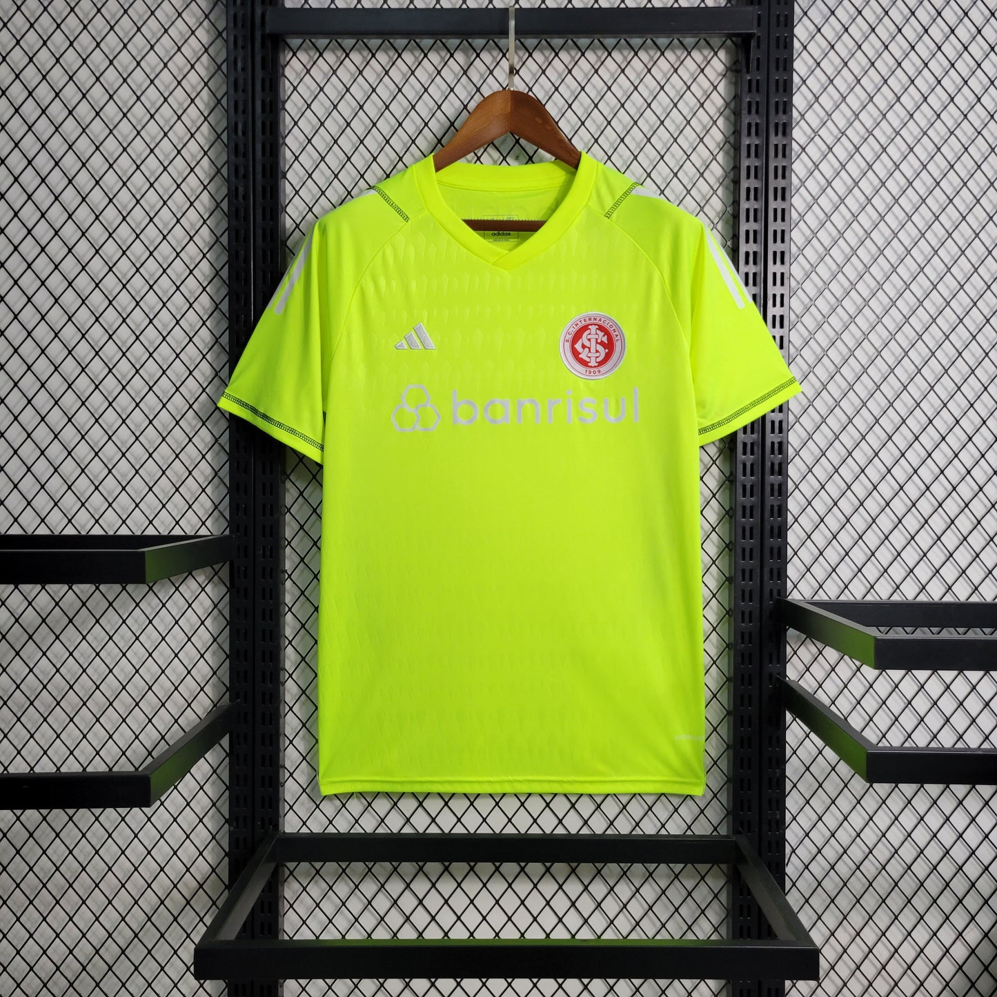 Internacional Goalkeeper Fluorescent Green Fans 23/24