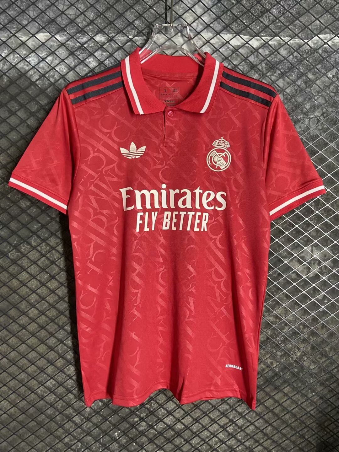 Real Madrid Red Concept Fans 24/25