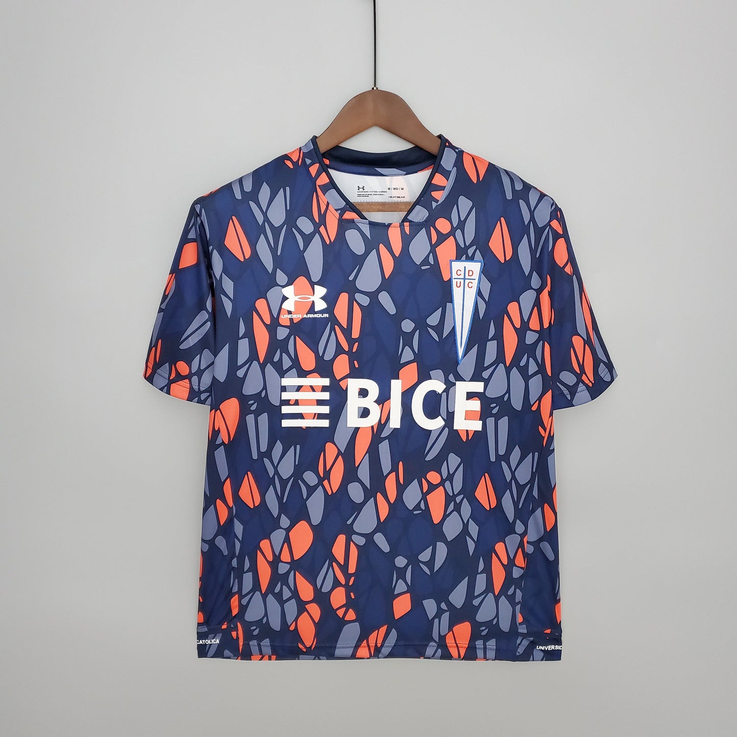 Retro UNIVERSIDADE CATOLICA