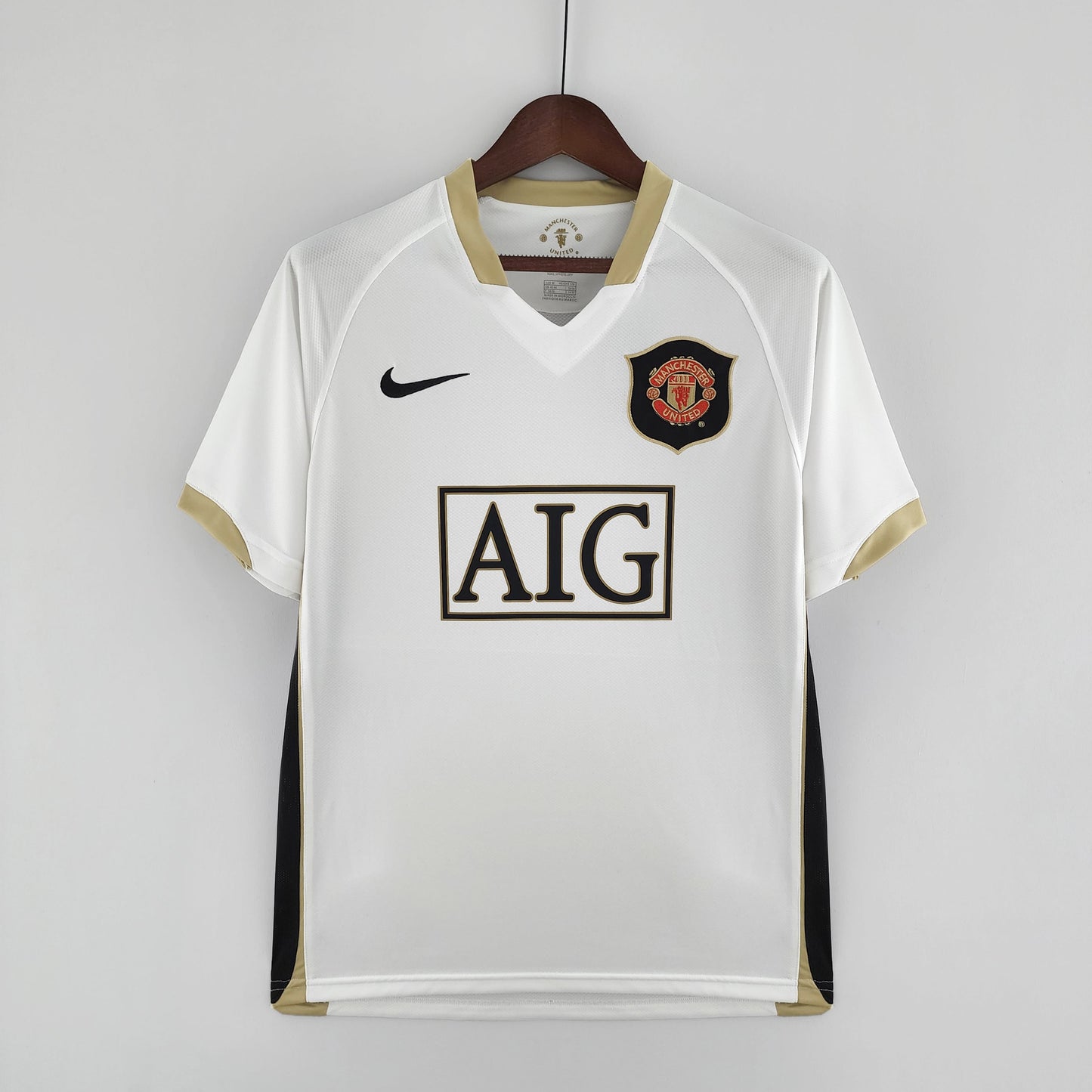 Retro United 06/07