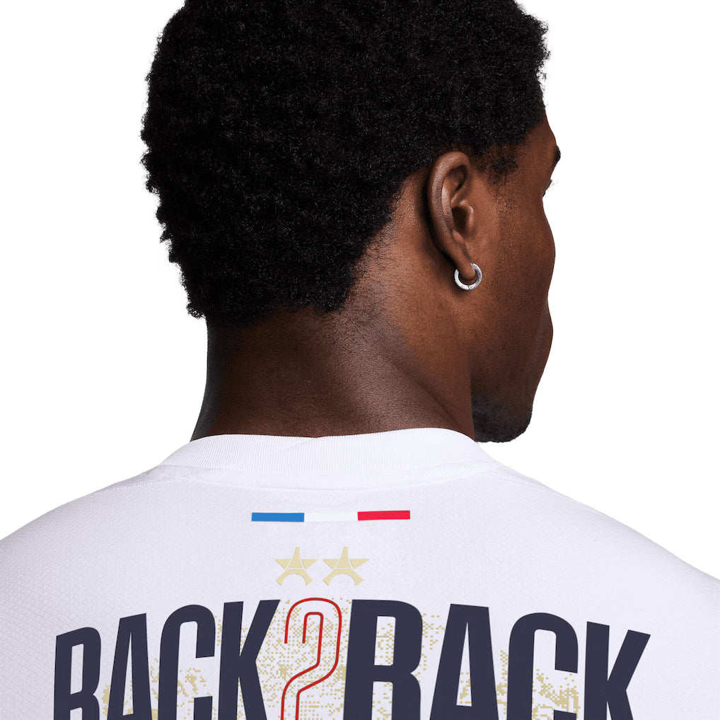 Maillot PSG Back 2 Back Extérieur 26/27 – Vue portée blanc Nike 2 étoiles or Champions d'Europe